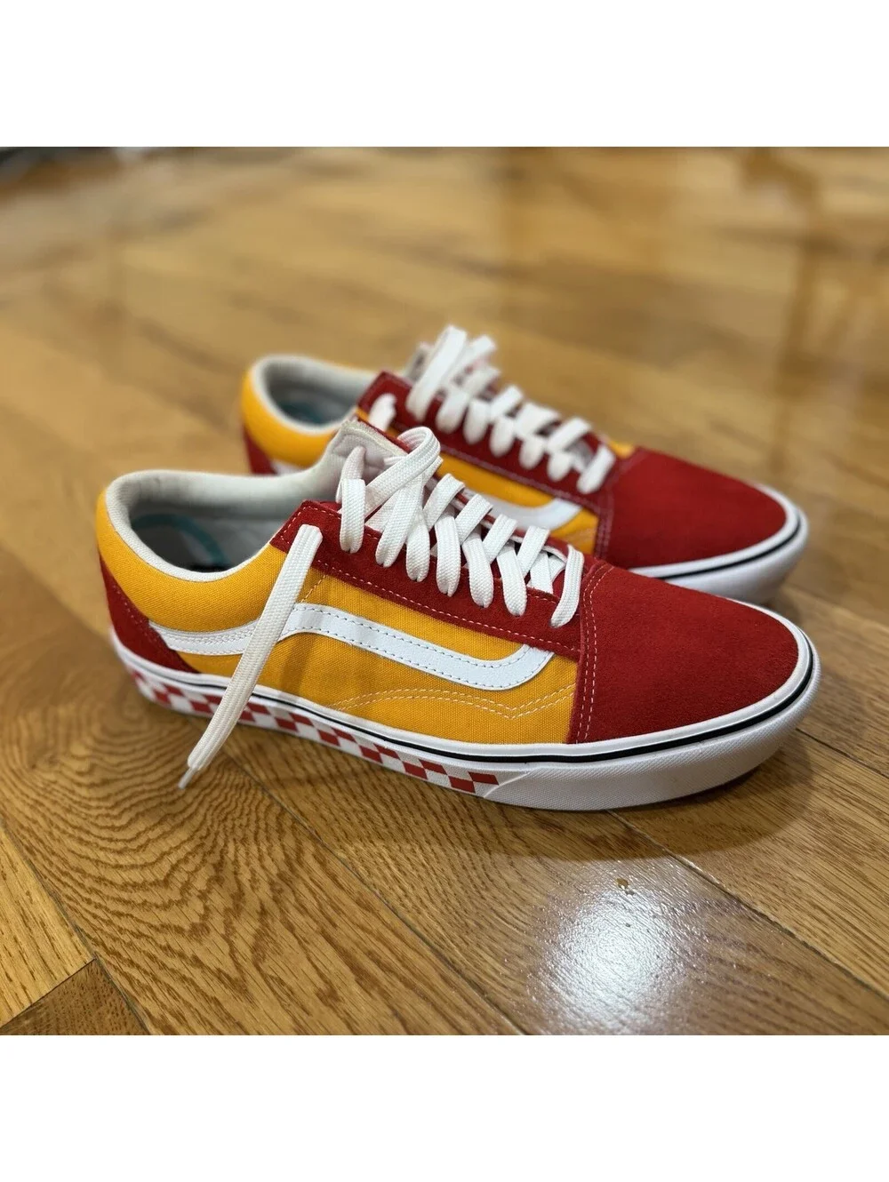 Size 10 US Men’s Vans Old Skool ComfyCush Red Yellow Skate Casual Shoes
